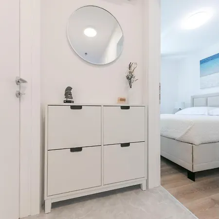 Enjoy Ciovo Апартаменти Трогір