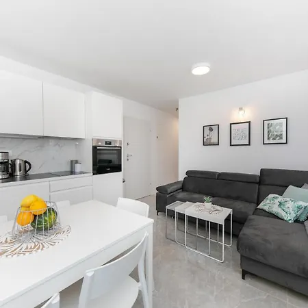 Enjoy Ciovo Апартаменти Трогір